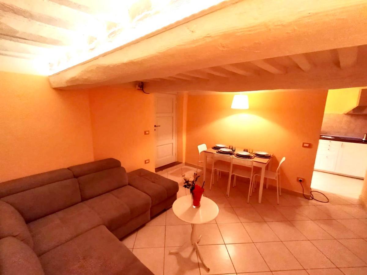 לוקה Piazza Napoleone Sweet Apartment מראה חיצוני תמונה